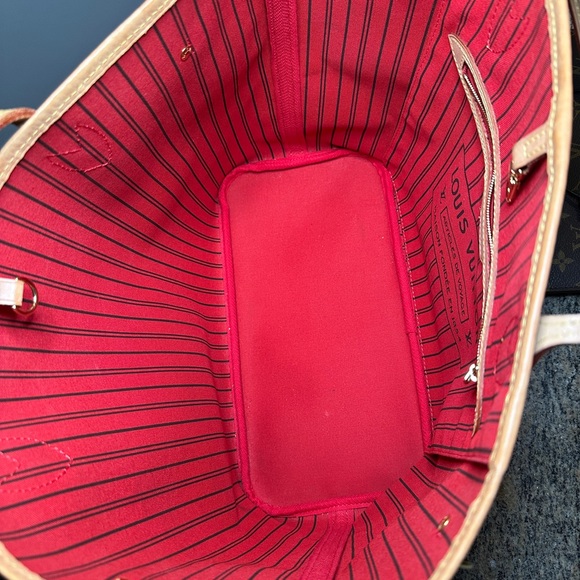 Louis Vuitton Neverfull MM Monogram/Cherry - Picture 8 of 9